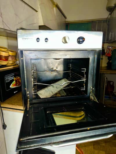 Gas oven
