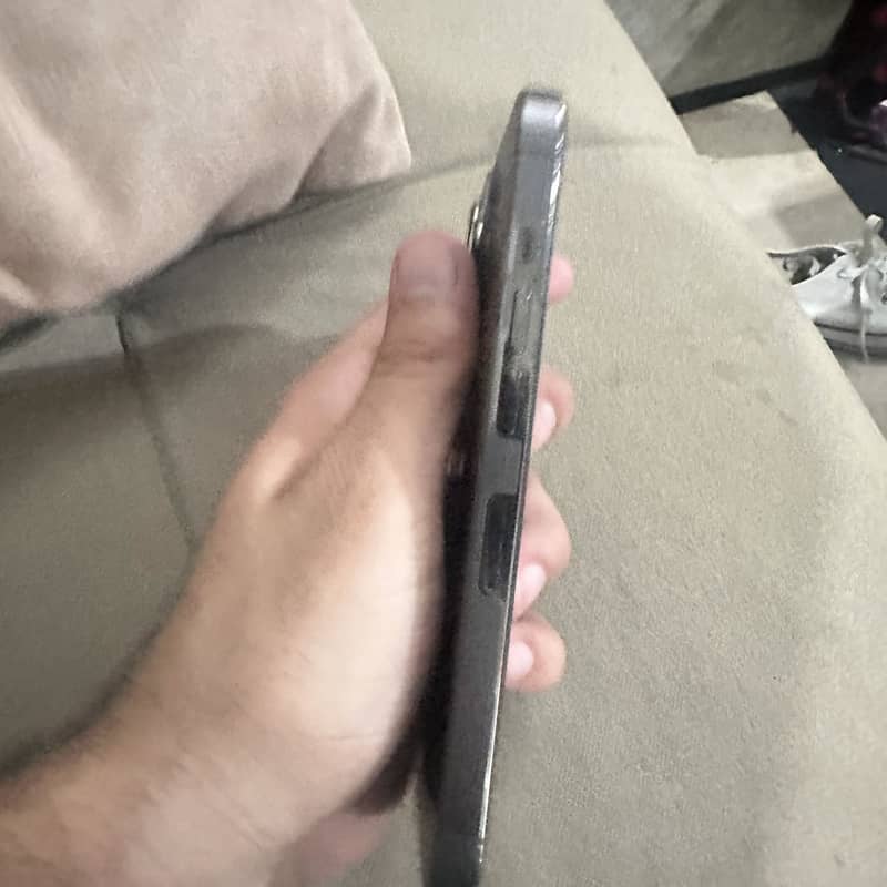 Apple iPhone 13 Pro 3