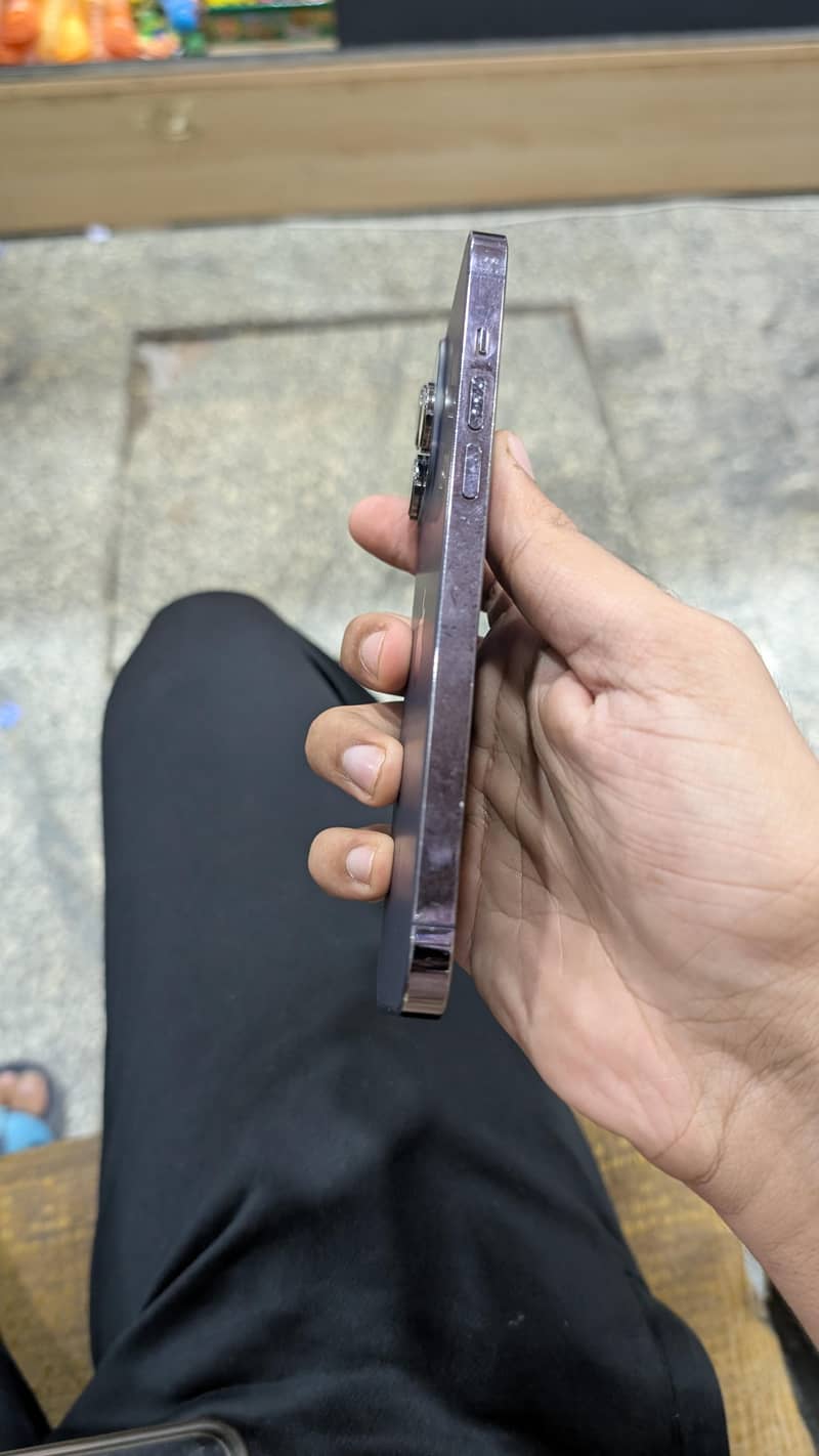 iPhone 14 Pro Max 2