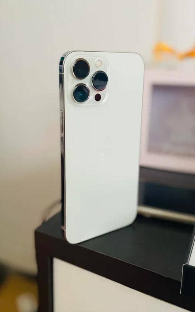 Apple iPhone 13 Pro 0