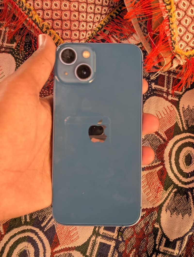 Apple iPhone 13 5