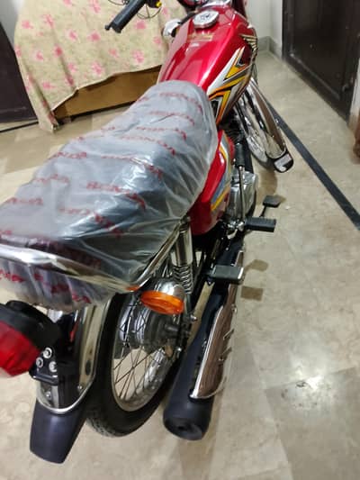 cg 125 2025 5 month ki bike ha