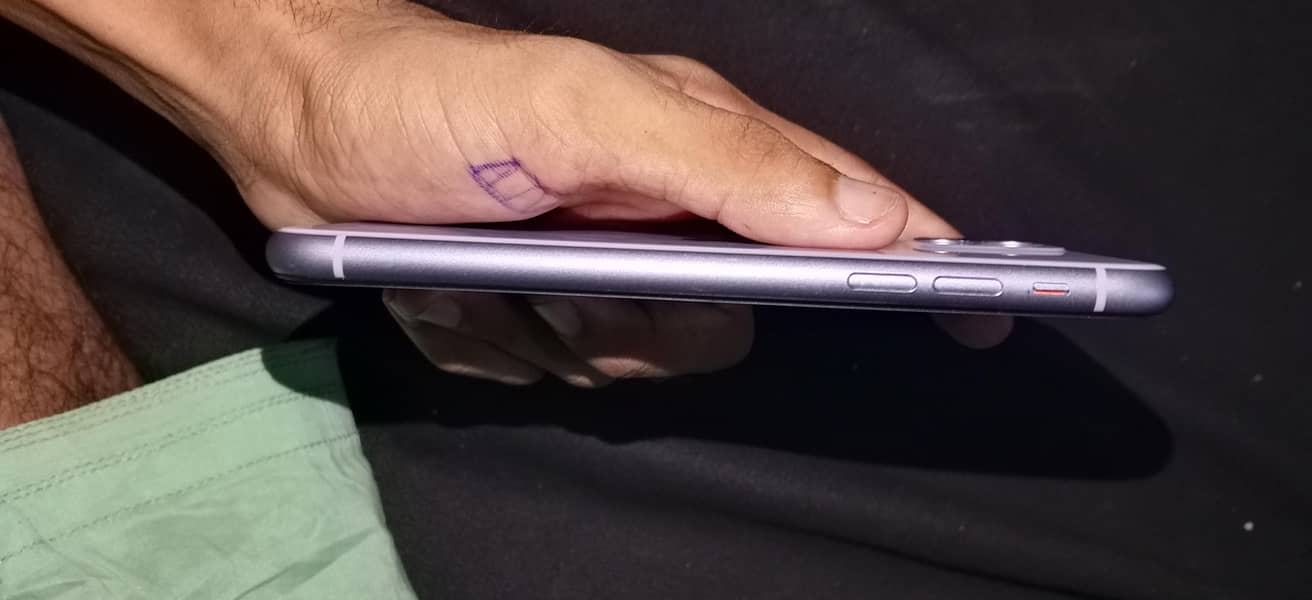Apple iPhone 11 1