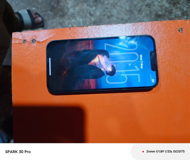 Apple iPhone 13 0