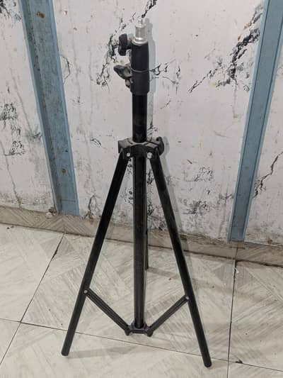 Tripod stand 7 inches