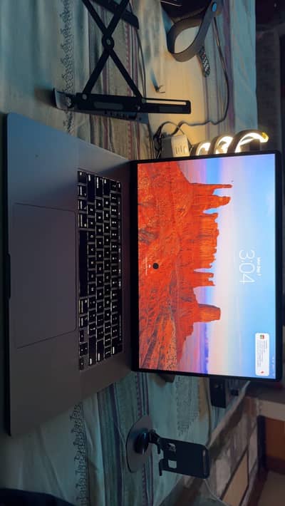 MacBook pro core i7 16 inch 32/1Tb 2019 model