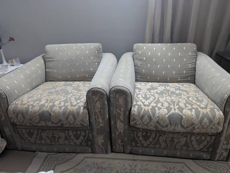 5 seater cusion sofas 0