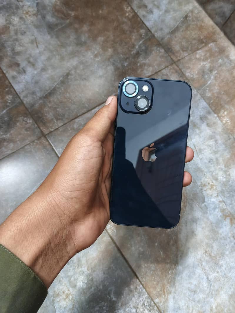 Apple iPhone 13 5