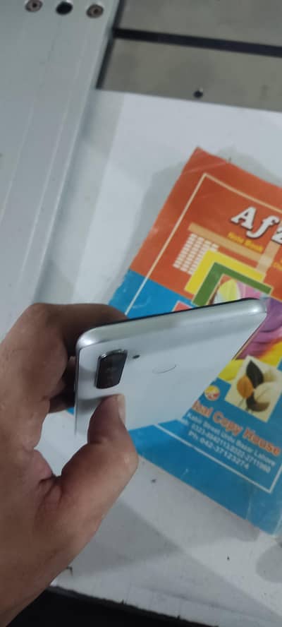 Realme 6i
