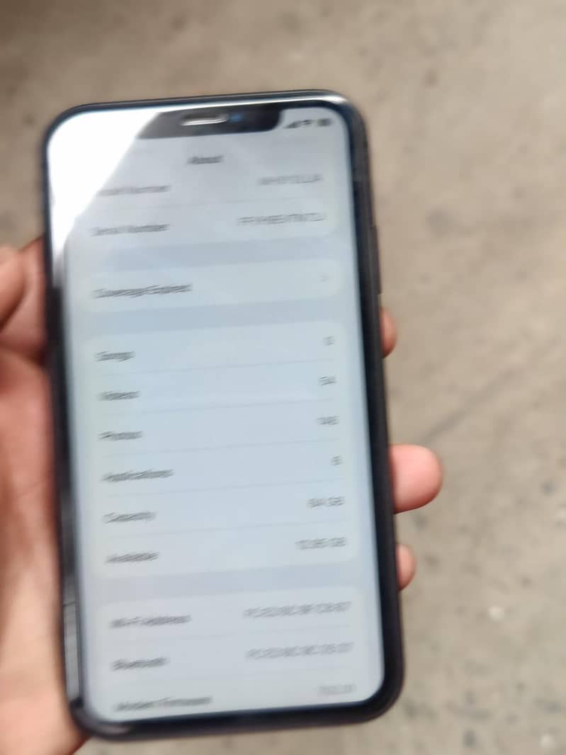 Apple iPhone 11 3