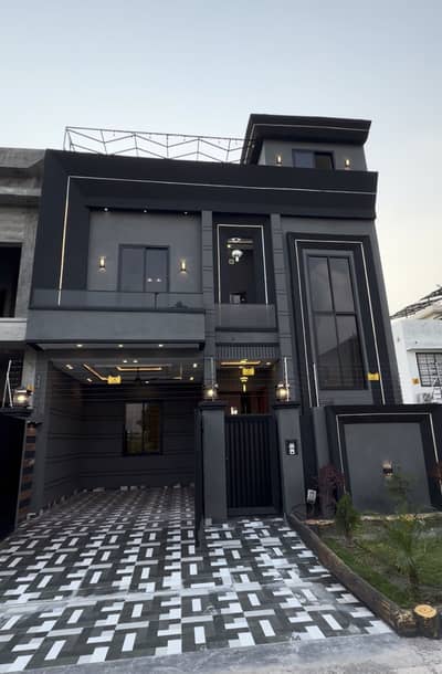 AA-Ext 5 Marla Double-Height House For Sale