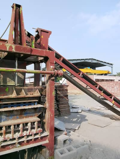 Concrete Blocks and Tuff tiles Manufacturing Machine