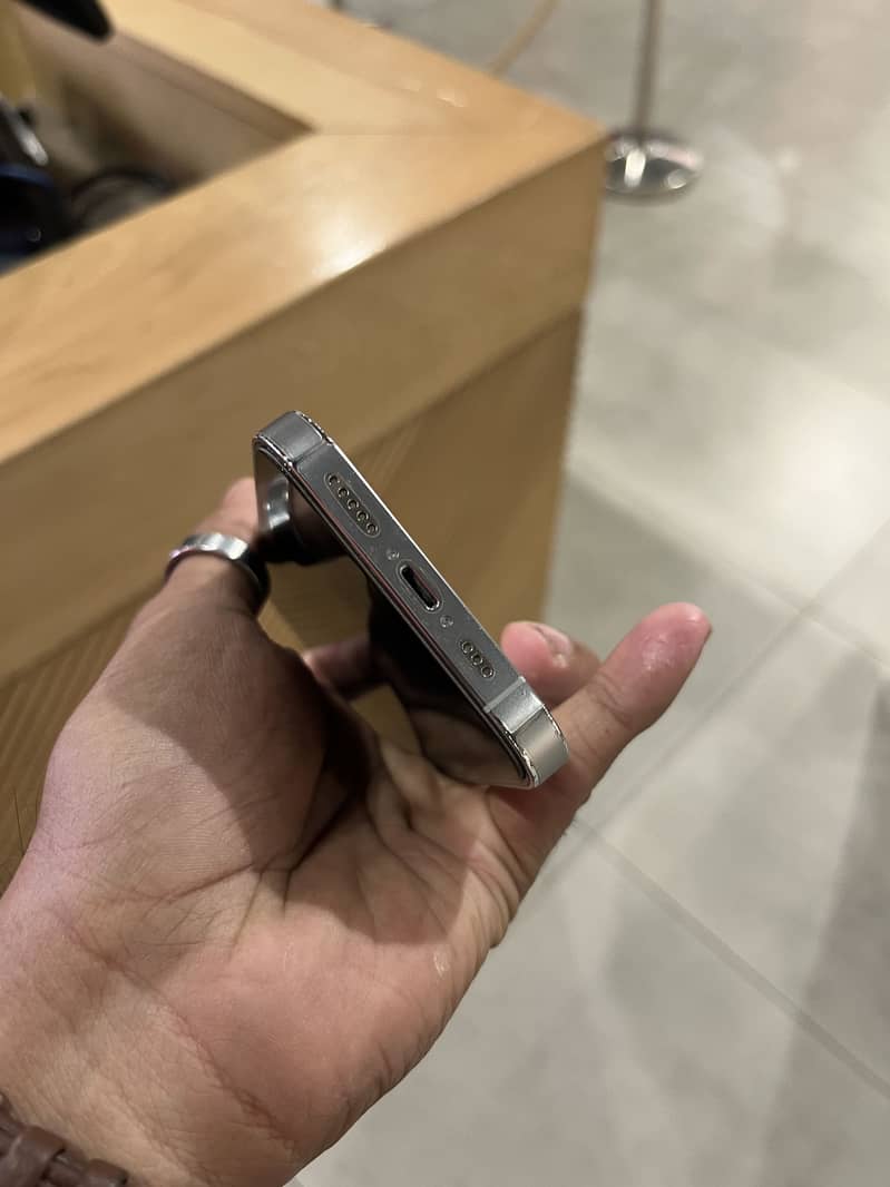 Apple iPhone 14 Pro 1