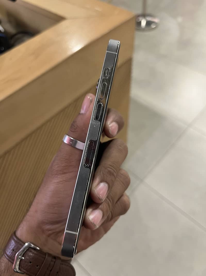 Apple iPhone 14 Pro 3