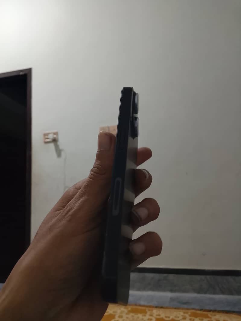 Apple iPhone 14 1