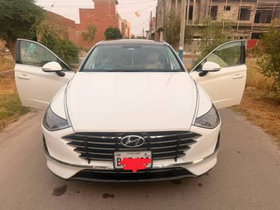 Hyundai SONATA look like new