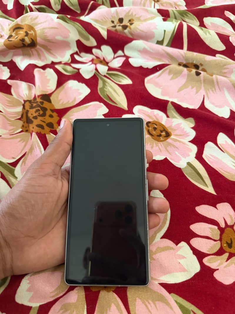 Google Pixel 7a 10
