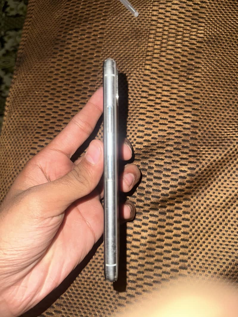 Apple iPhone X 2