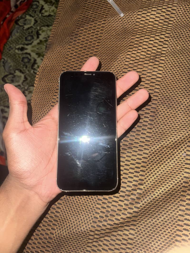 Apple iPhone X 3