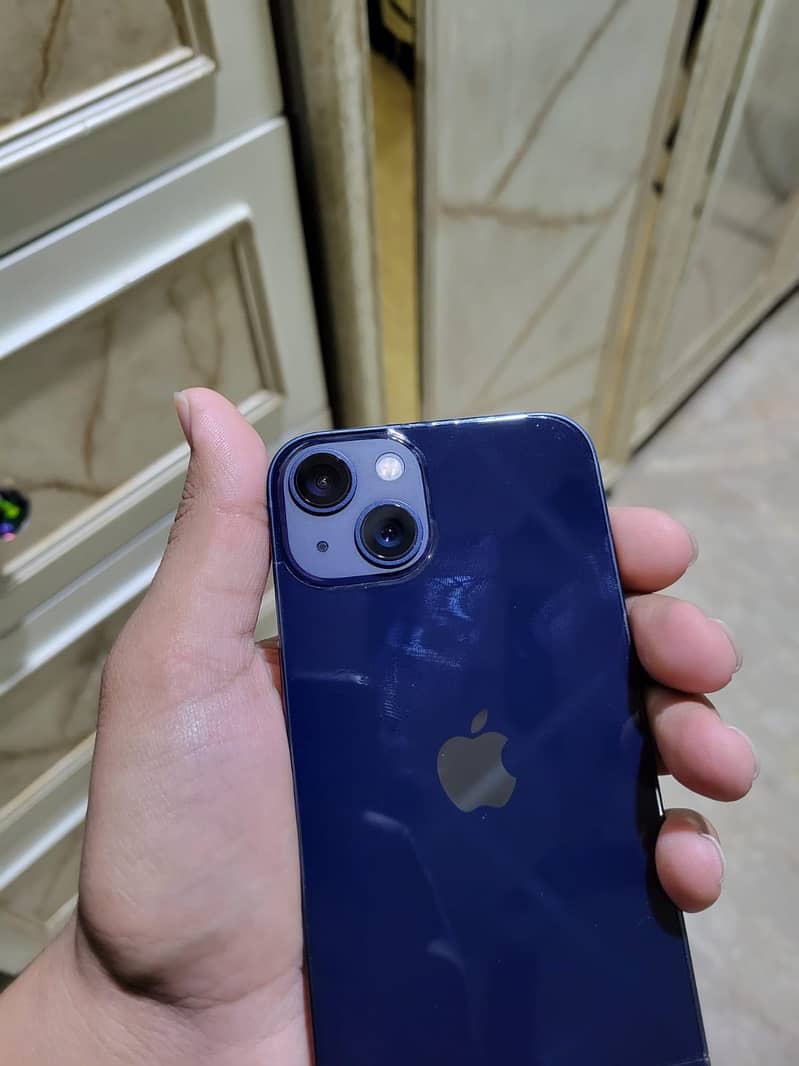Apple iPhone 13 1