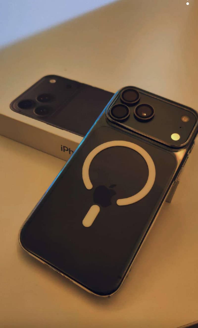 Apple iPhone 17 Pro Max 0