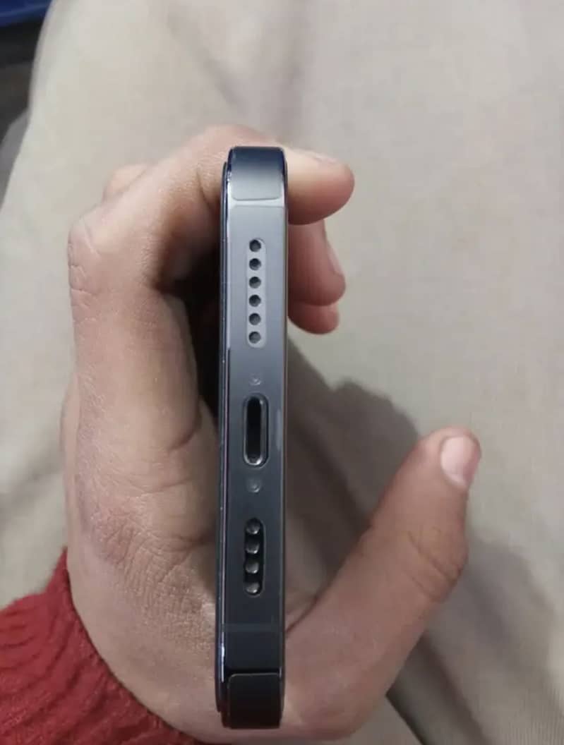 Apple iPhone 13 Pro Max 3