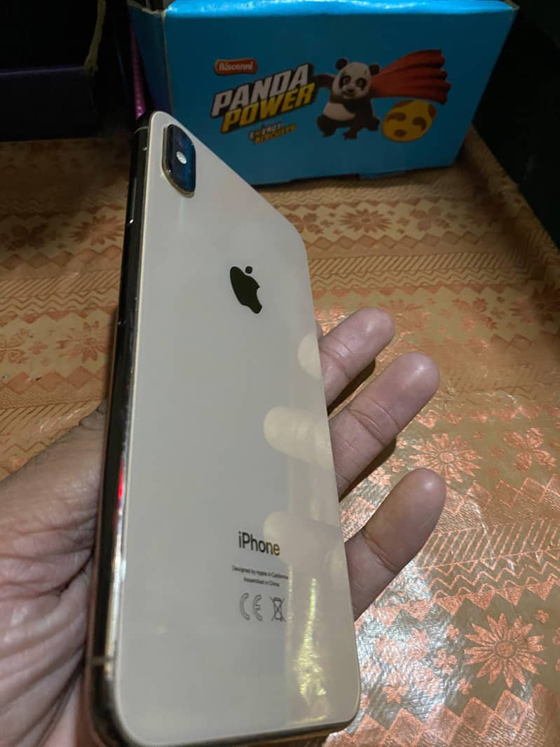 Apple iPhone XS Max 1