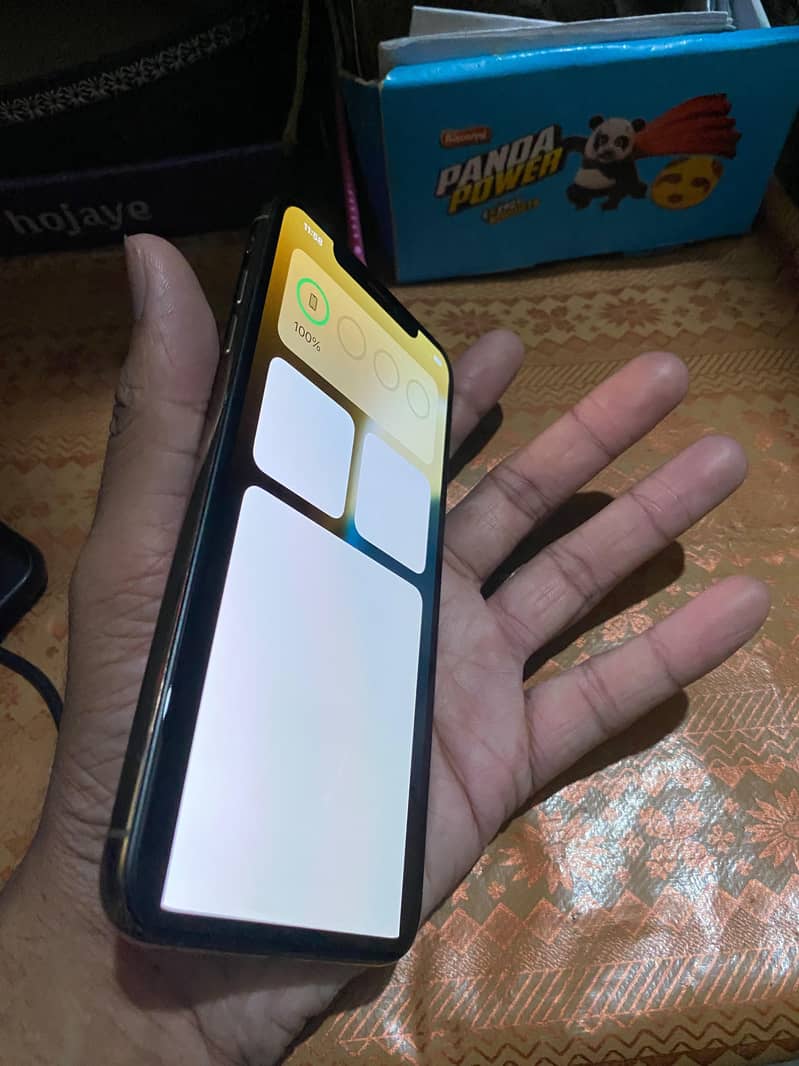 Apple iPhone XS Max 2