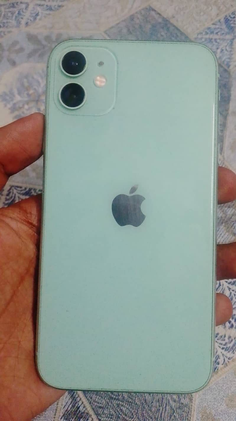 Apple iPhone 11 4