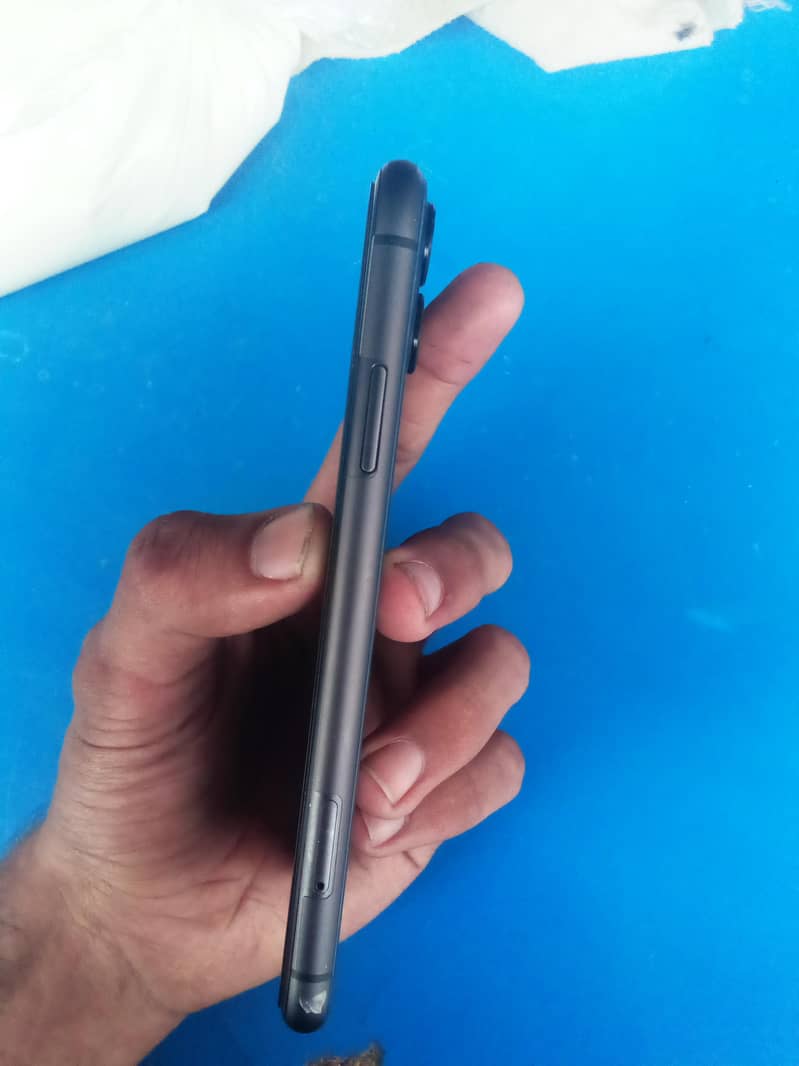 Apple iPhone 11 2