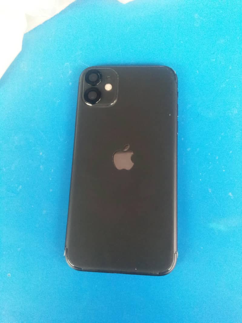 Apple iPhone 11 3