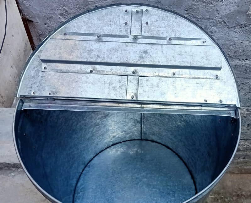 Aata container 0