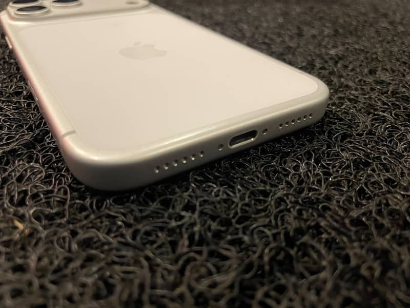 Apple iPhone 17 Pro Max 0