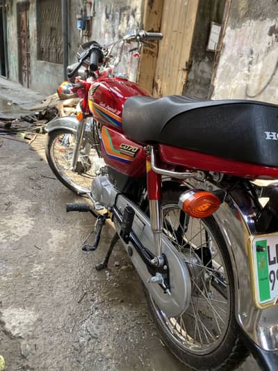 2012 model cd70 cc contion brand new