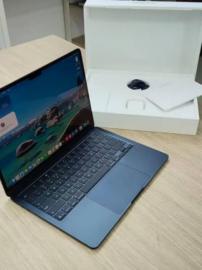 MacBook Air M5 | 16/512 | Brand New