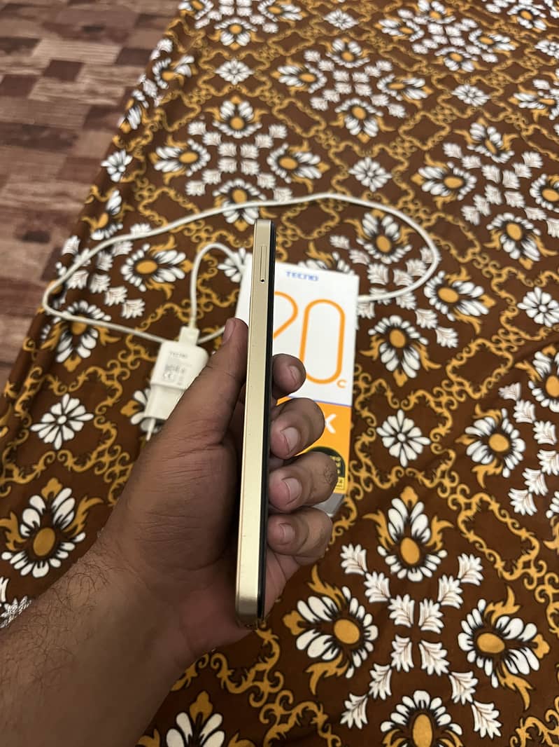 Tecno Spark 20C 2