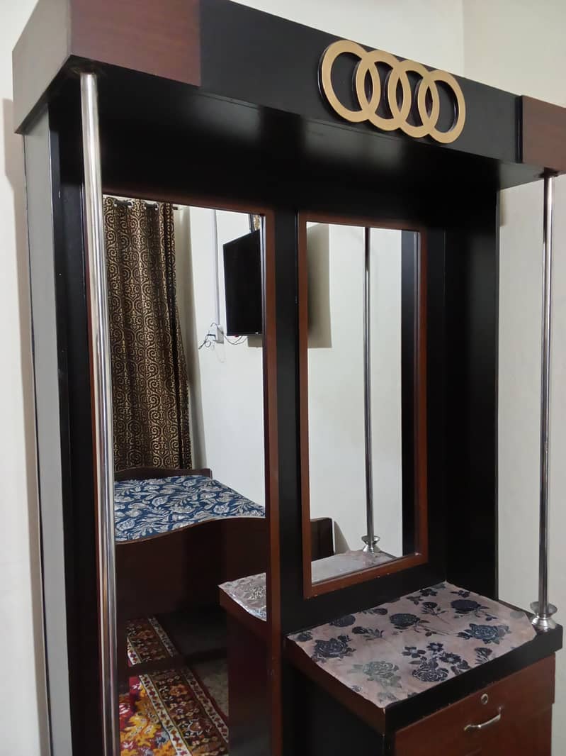 dressing table 1