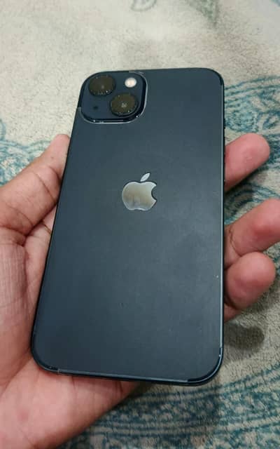 Apple iPhone 13