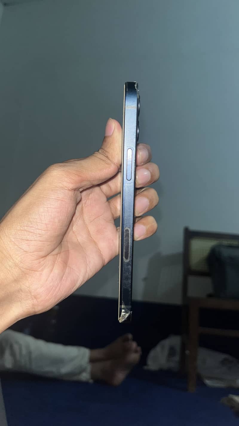 Apple iPhone 12 2