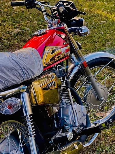Honda 125 gold edition