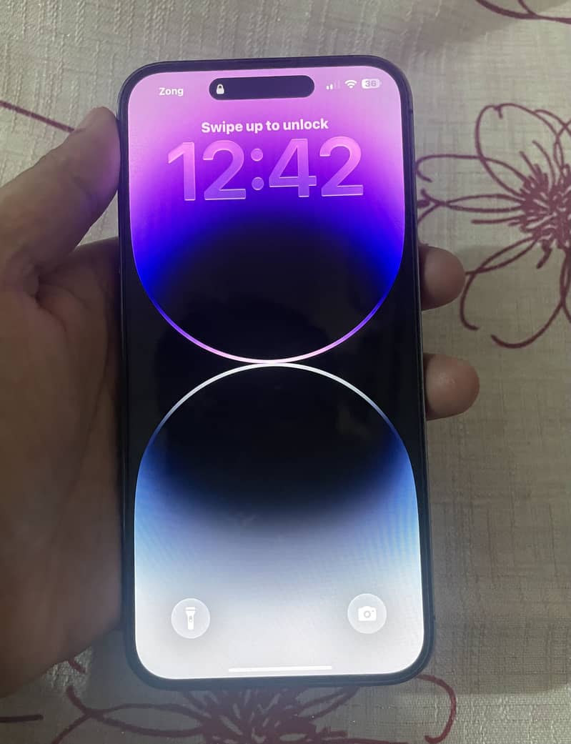 Apple iPhone 14 Pro Max 1