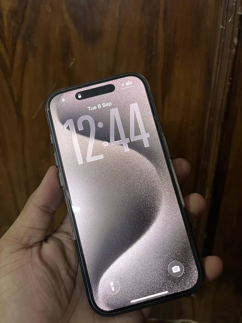 Apple iPhone 15 Pro | 100% Battery Health | 270 Cycles | Box 1