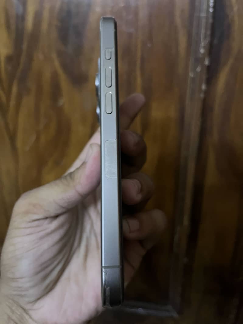 Apple iPhone 15 Pro | 100% Battery Health | 270 Cycles | Box 4