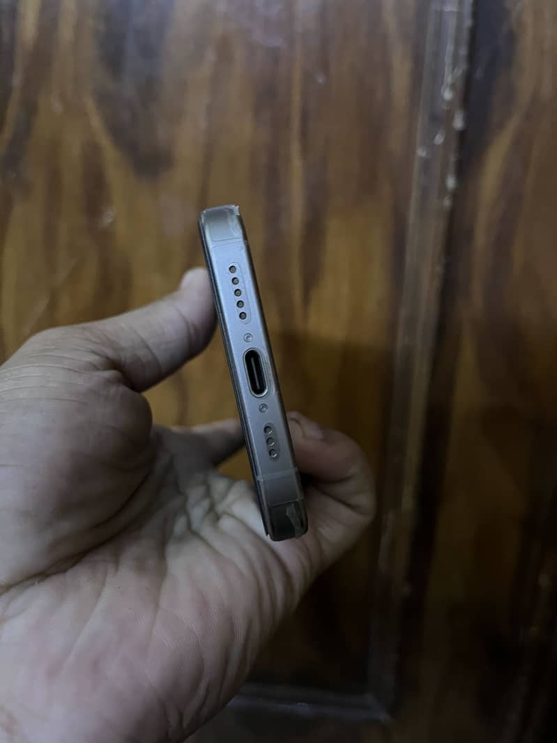 Apple iPhone 15 Pro | 100% Battery Health | 270 Cycles | Box 6