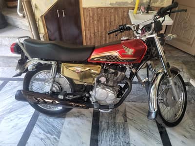 Honda cg 125 Special edition gold Good Condition. . . . Read add.
