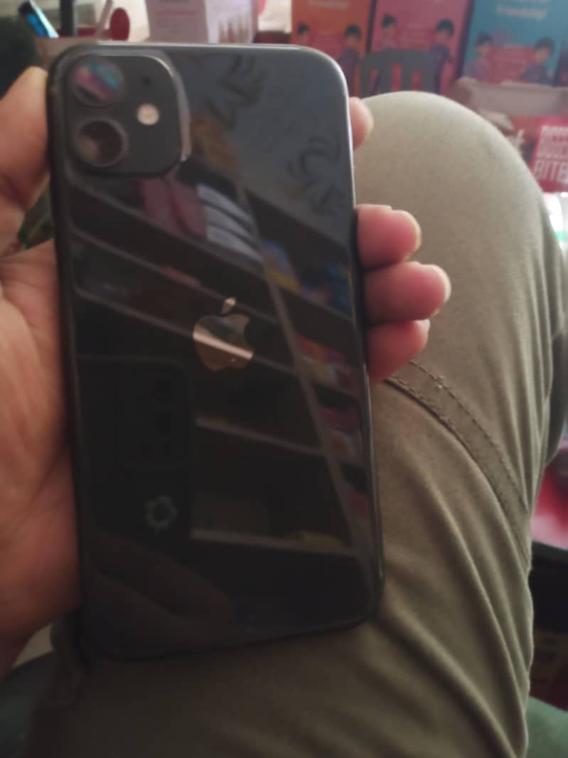 Apple iPhone 11 3