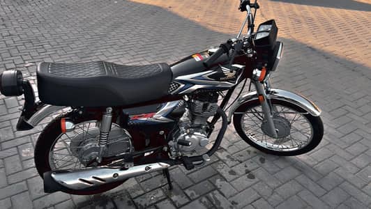 Honda CG125 2025 Black