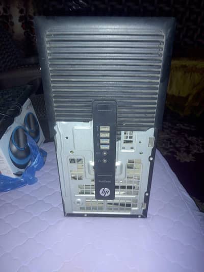 HP i3 6 generation 4GB rame 650 hard gaming mouse