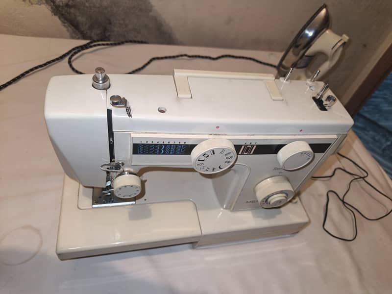 Japan Model (Singer Merritt SR-208) 2