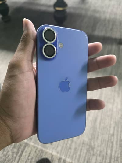Apple iPhone 16